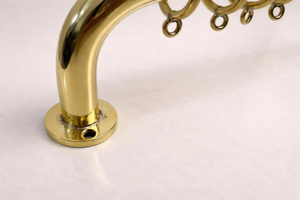  20 mm Diameter with Round Wall Brackets