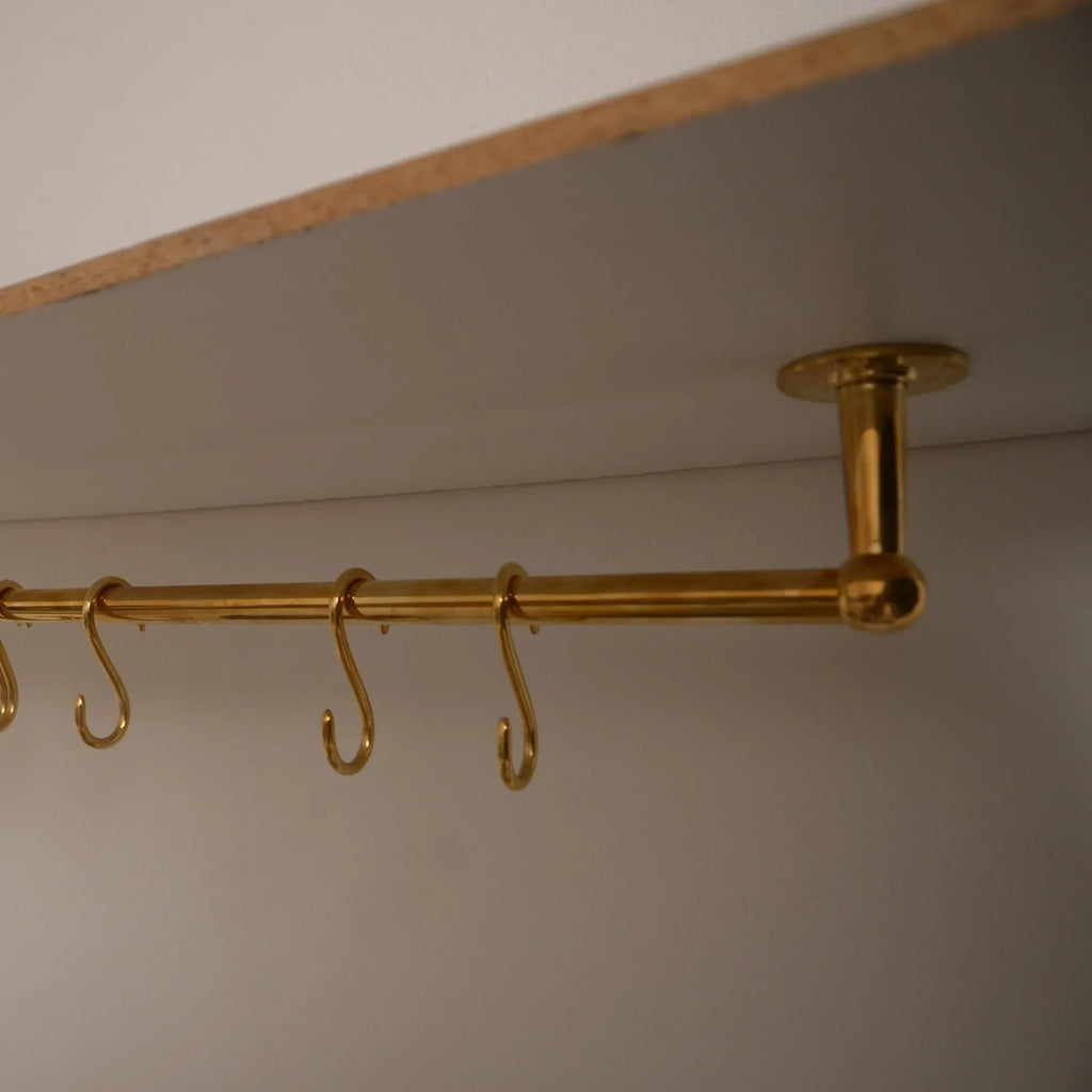 Ceiling-mounted unlacquered brass kitchen rod with six S-hooks – Atlas Finest