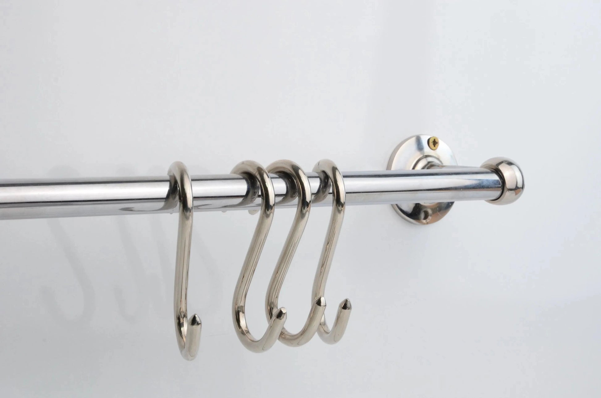 Modern chrome pot rail made of high-quality solid brass, polished chrome finish, four S-hooks for utensils, pans, and mugs – Atlas Finest kitchen hardware