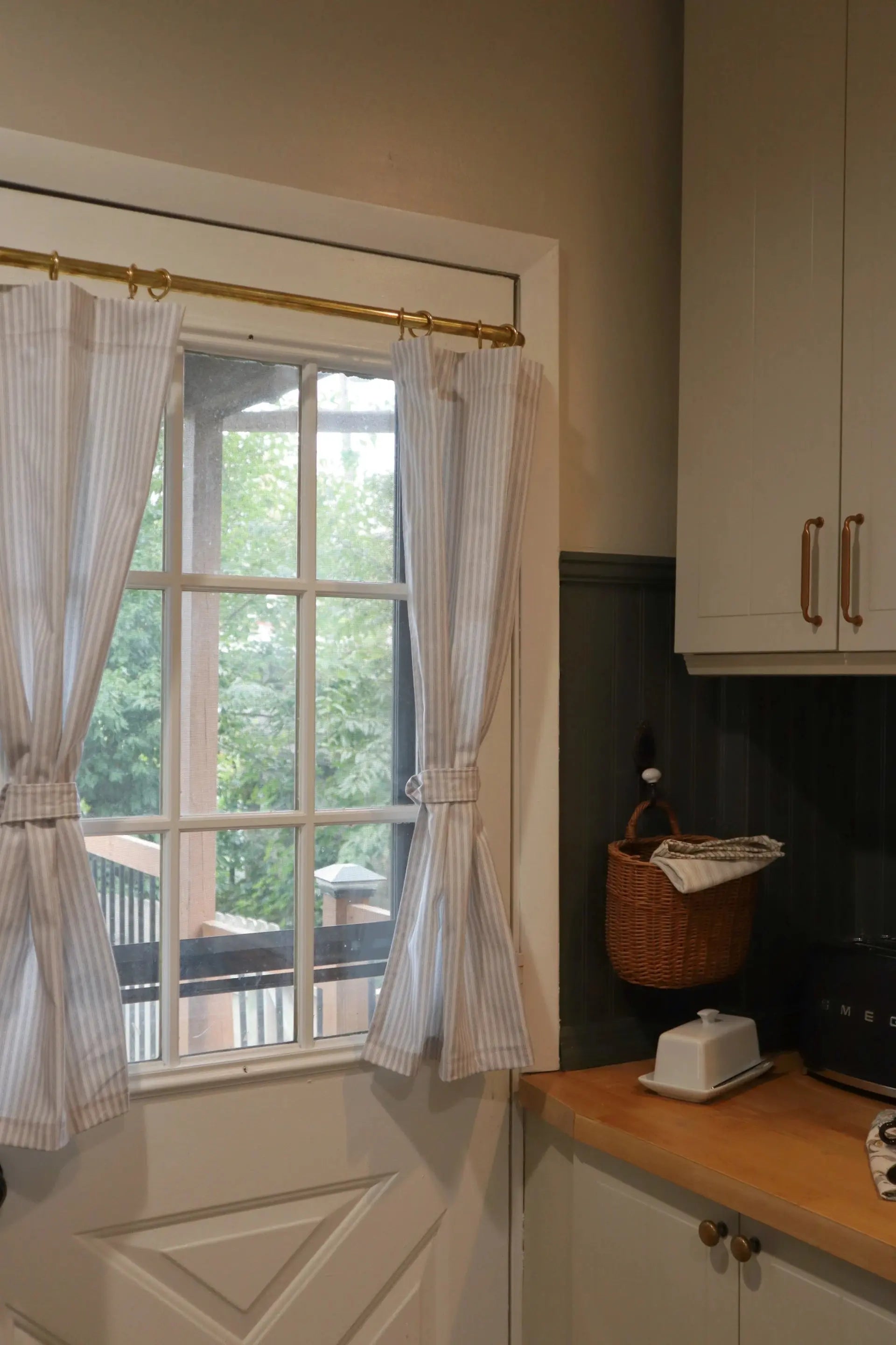 Unlacquered Brass Cafe Curtain Rod With Solid Brass Rings - AtlasFinest