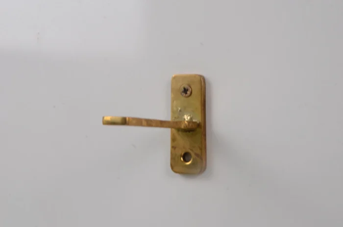 T-shape solid unlacquered brass wall support